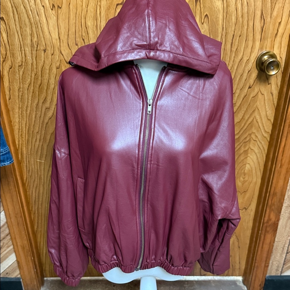 EE-SOME Women's Burgundy Faux Leather Hooded Jacket Small NWOT